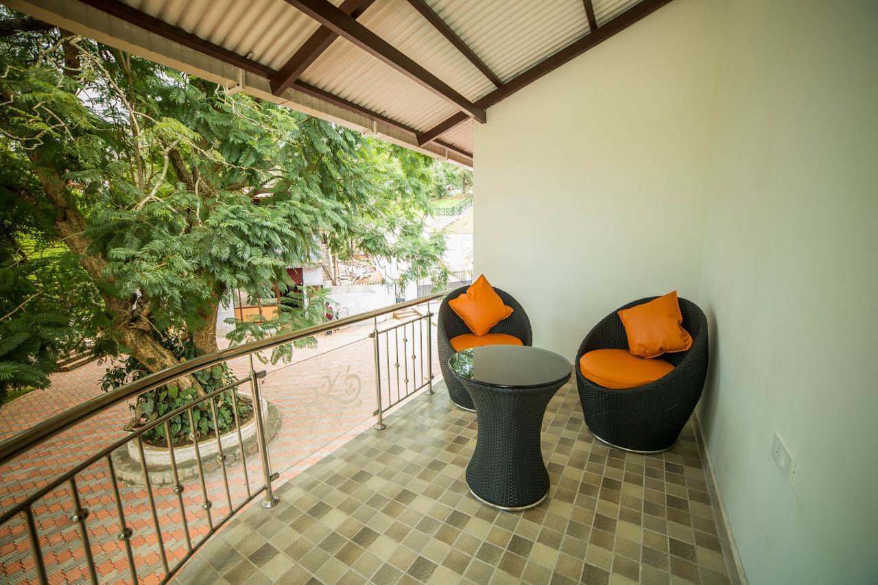 Lakshmi Holiday Resort Kotagiri Bagian luar foto
