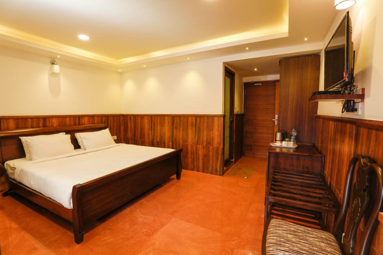 Lakshmi Holiday Resort Kotagiri Bagian luar foto