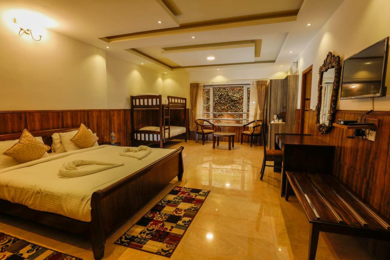 Lakshmi Holiday Resort Kotagiri Bagian luar foto